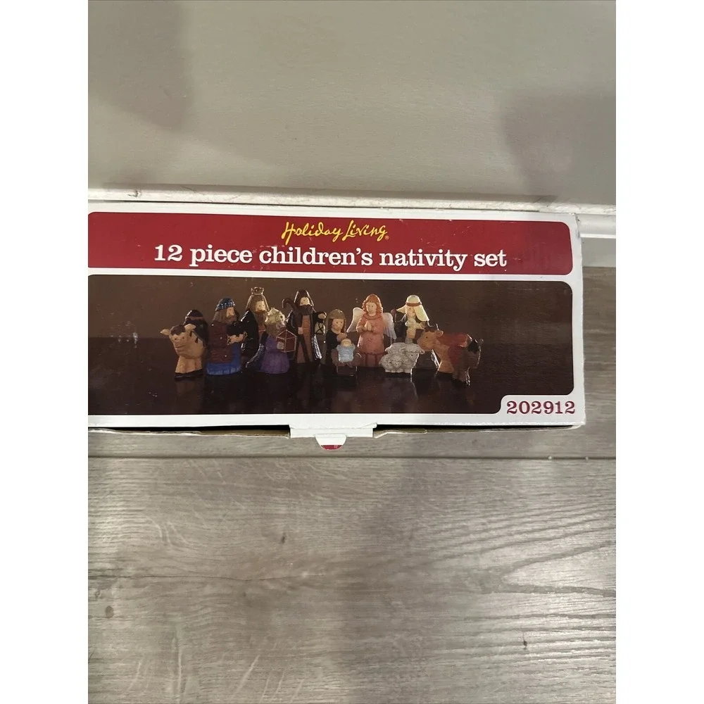 Pre-owned holiday living 12 piece‎ children's nativity set 202912 figures